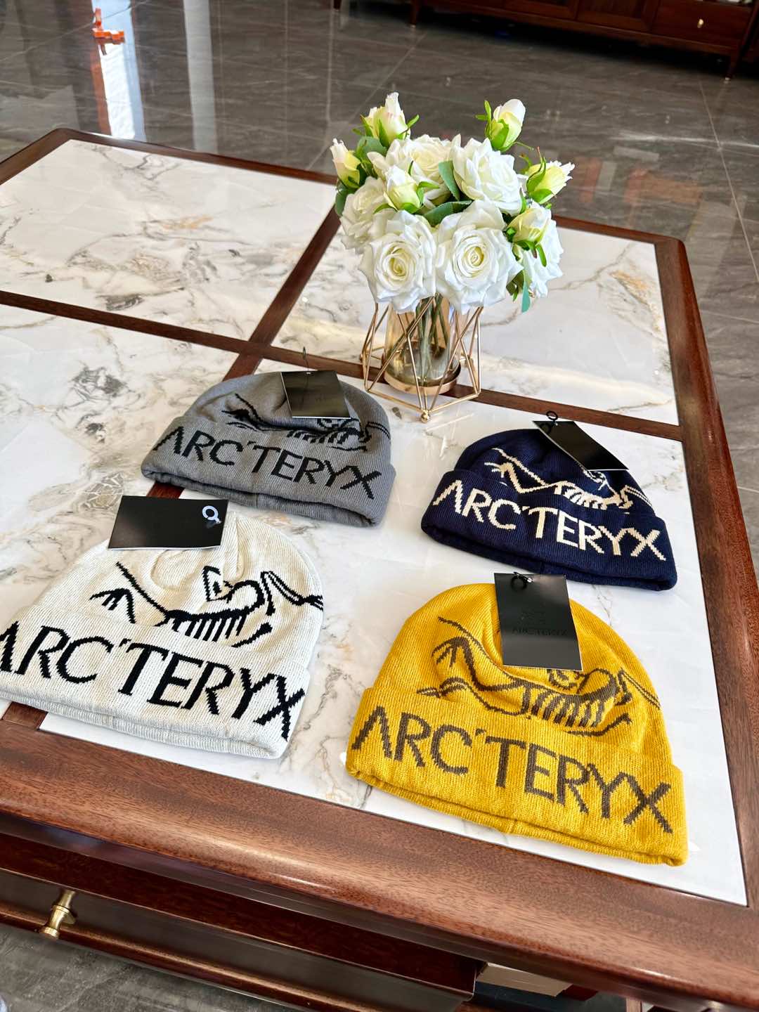 ARC'TERYX hat model 37